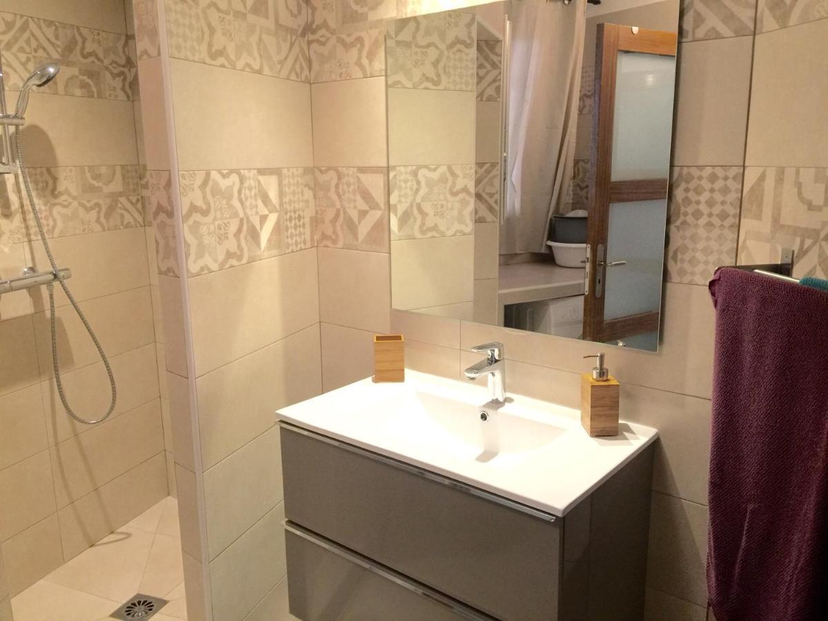 Appartement rénové aux portes de St tropez Gassin Esterno foto