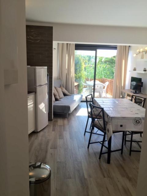 Appartement rénové aux portes de St tropez Gassin Esterno foto